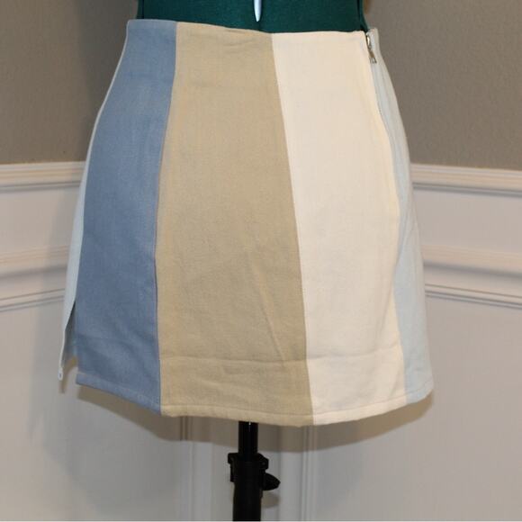 Le Lis Colorblock Mini Skirt Blue Beige Cream Slit Detail Women’s Size M - Picture 3 of 6